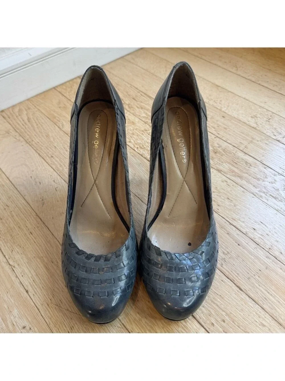 AMDREW GELLER Textured Pumps